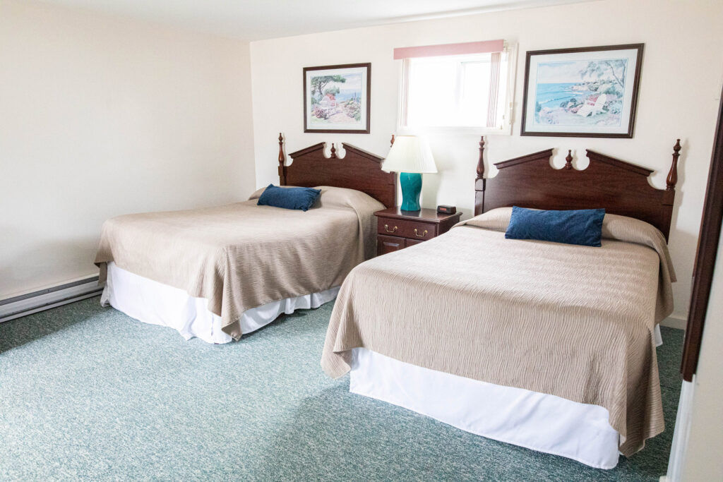 Each motel room and efficiency have two double beds
